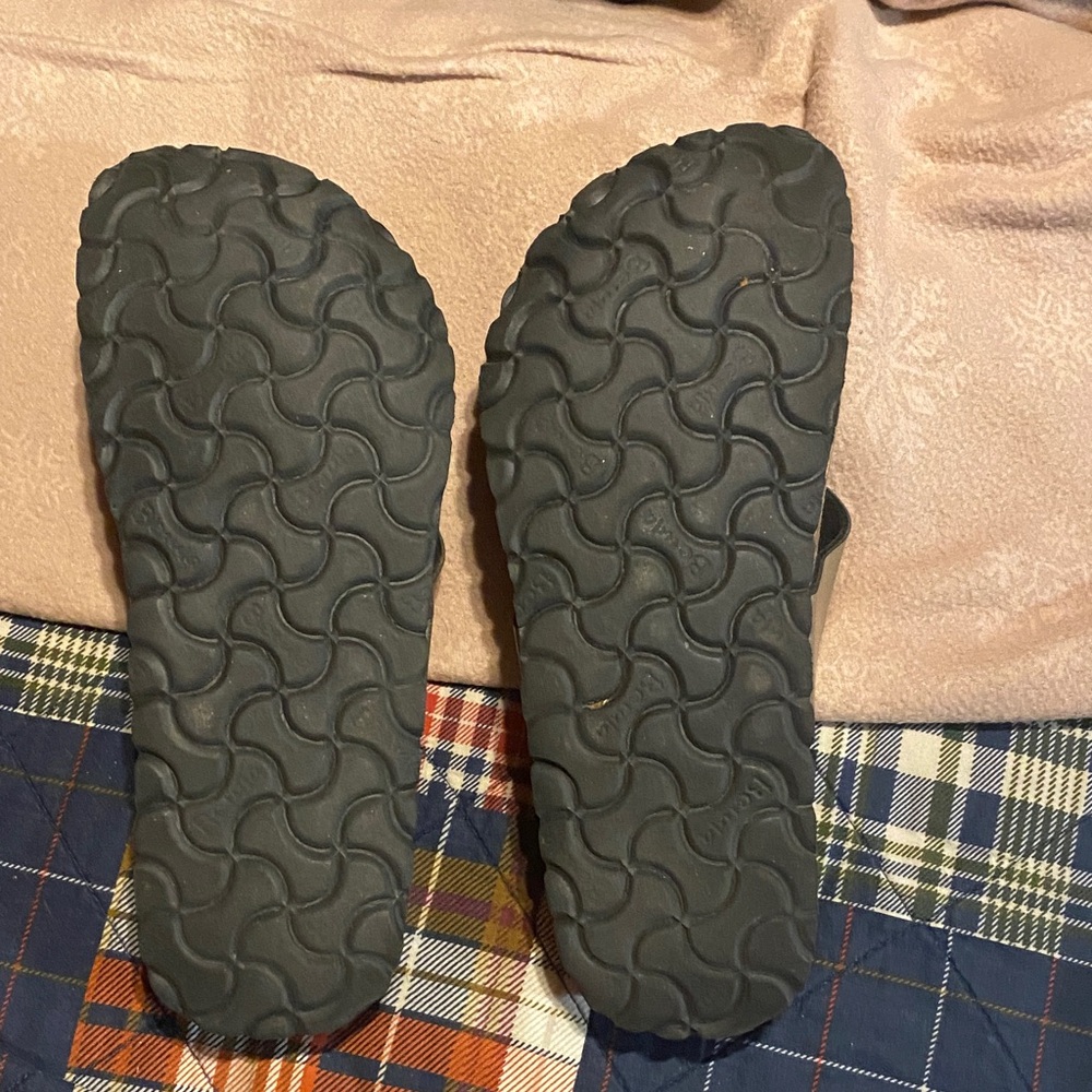 Birkenstock Women's Tan Sandals with Floral Detail - Picture 2 of 4